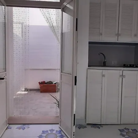 펜션 Il Sole E L'azzurro 마리나 디 리차노